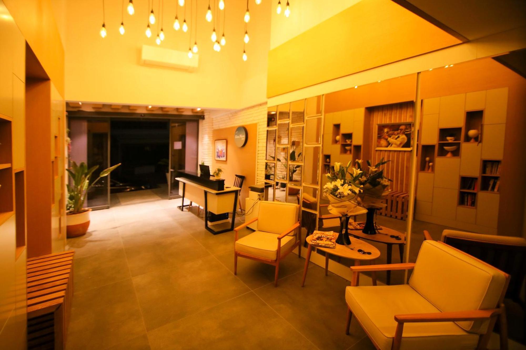 Krem Marin Otel Çeşme Luaran gambar