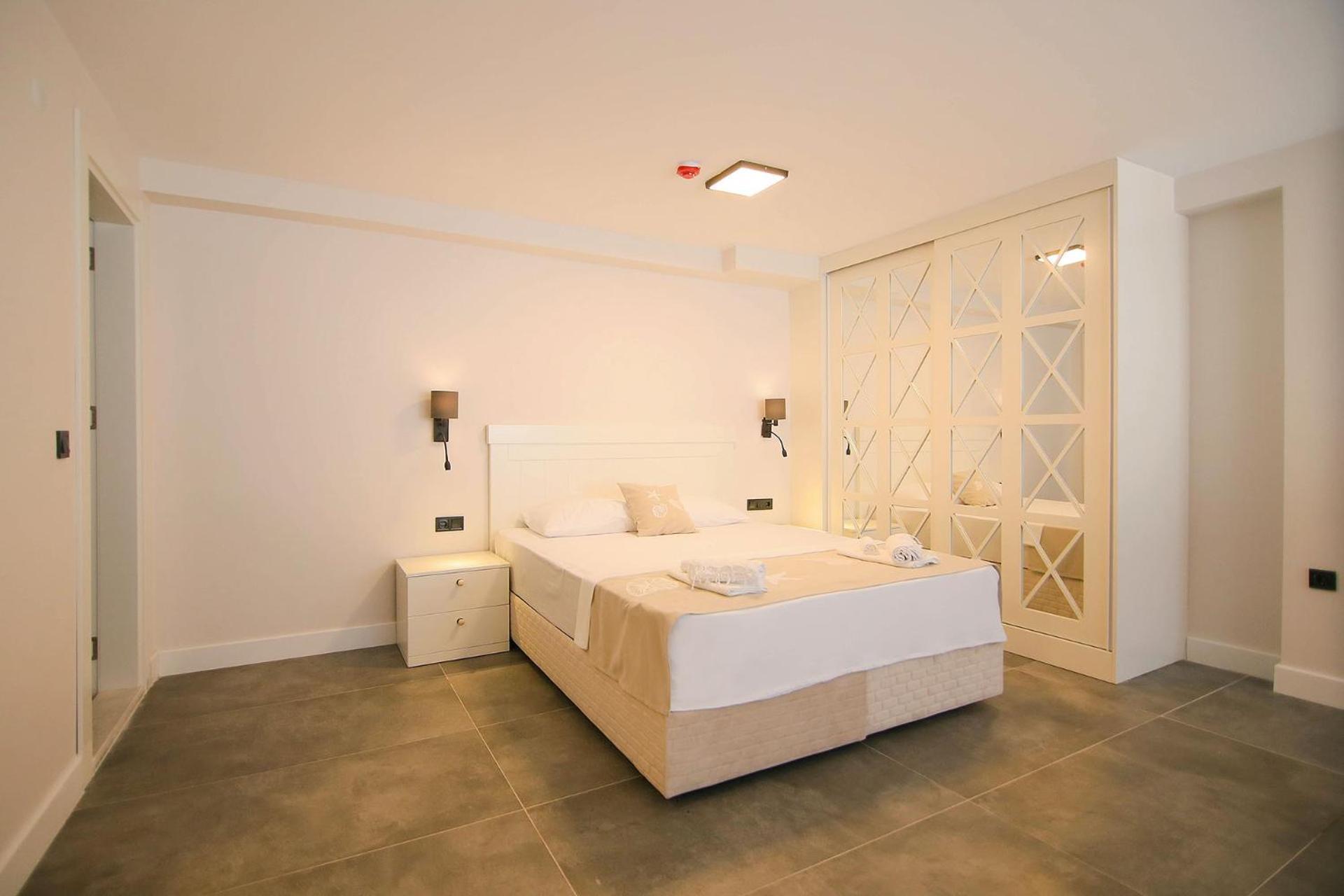Krem Marin Otel Çeşme Luaran gambar